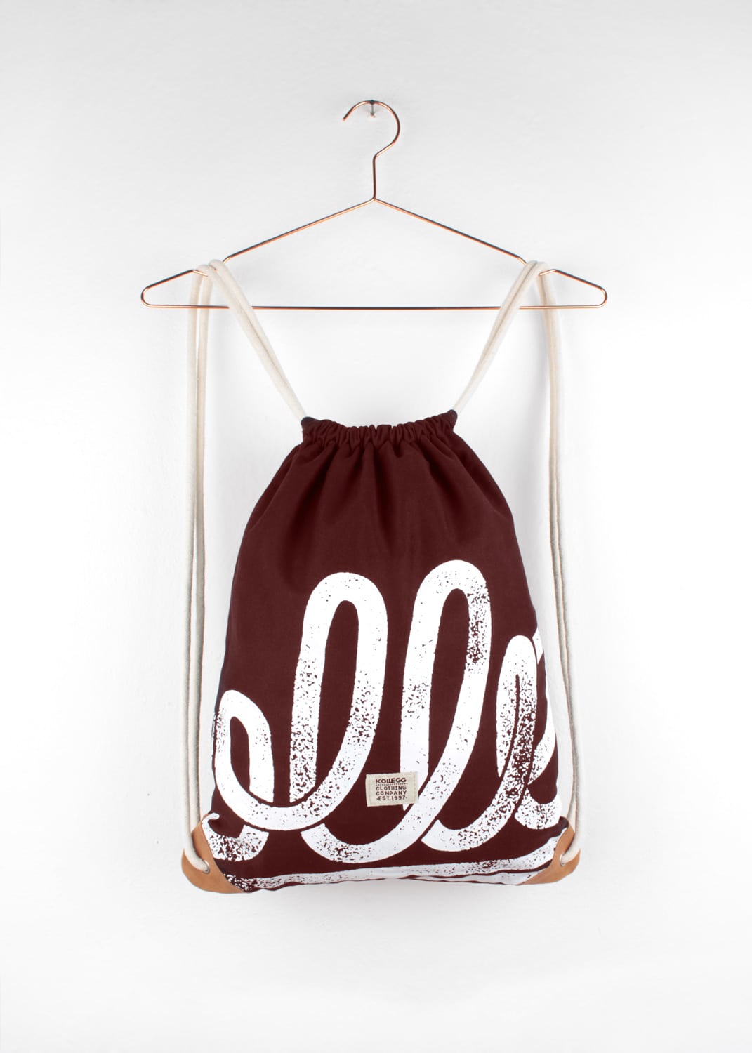 Gymbag_burgundy_fs_1071x1500px