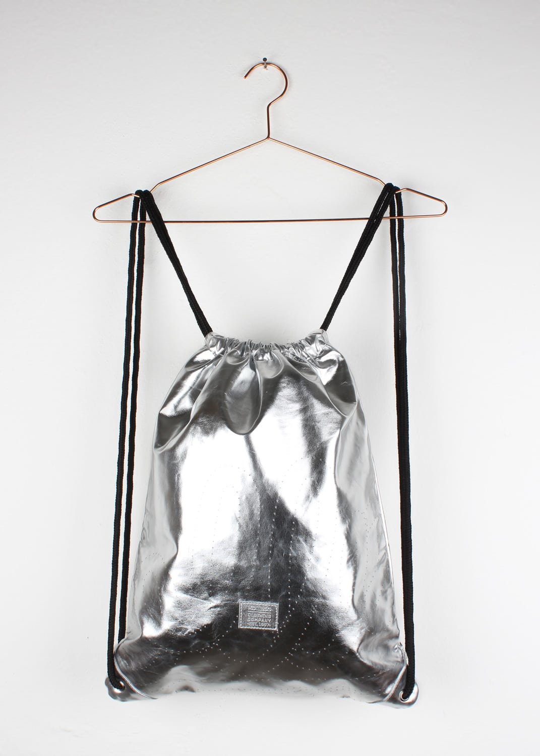 Gymbag_silver_fs_1071x1500px-1